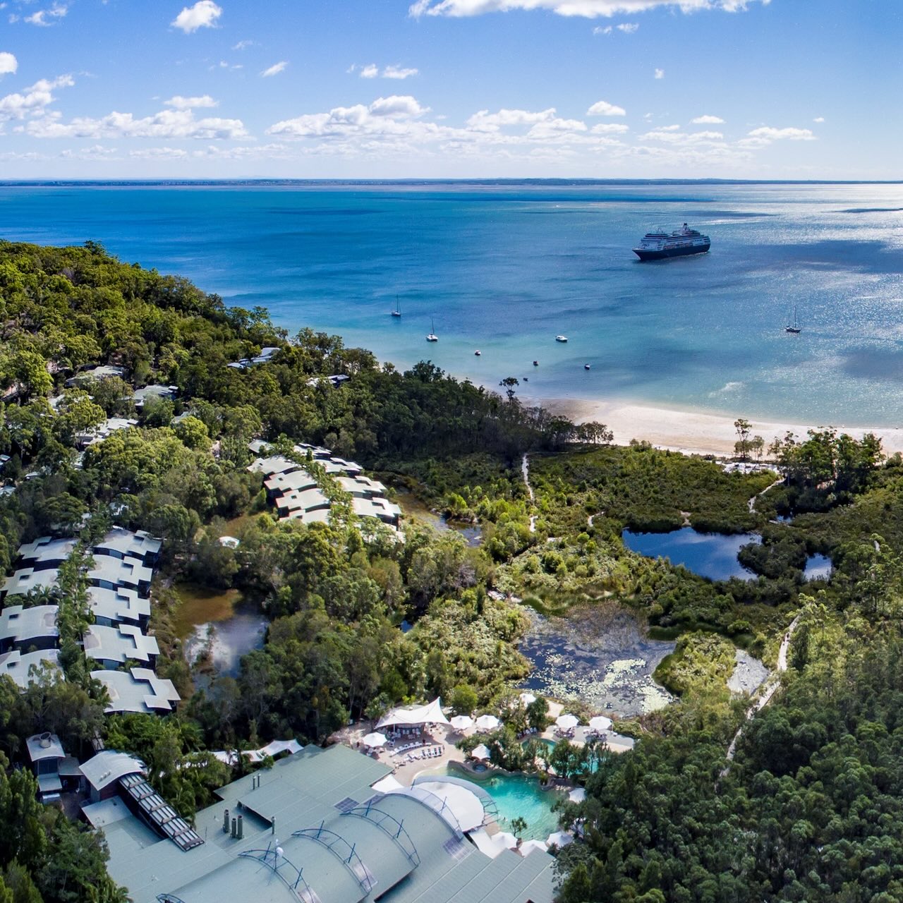 Kingfisher Bay Resort Helicopter Tour to Fraser Island (K’Gari)