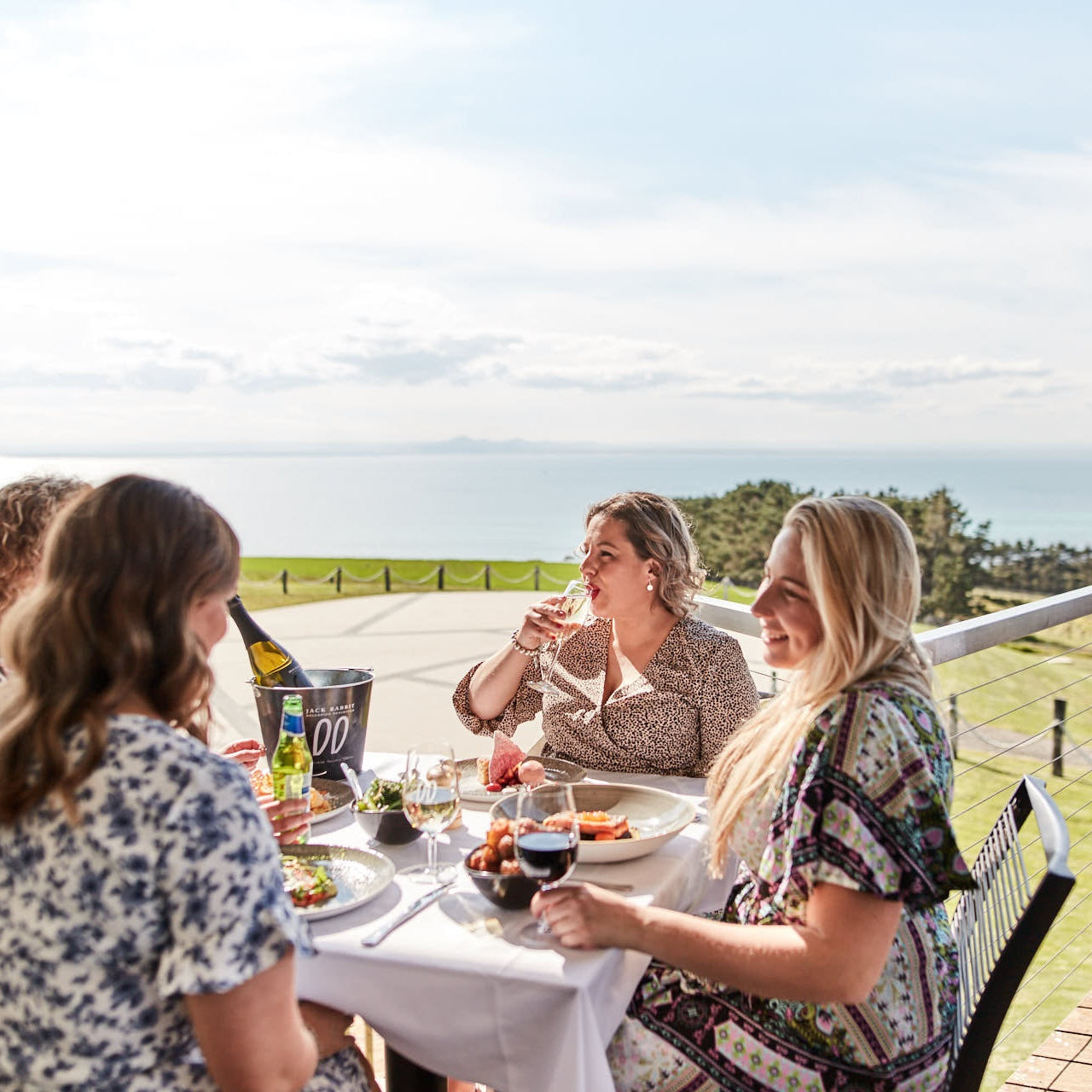 Helicopter Winery Lunch to Jack Rabbit on the Bellarine – Rotor One